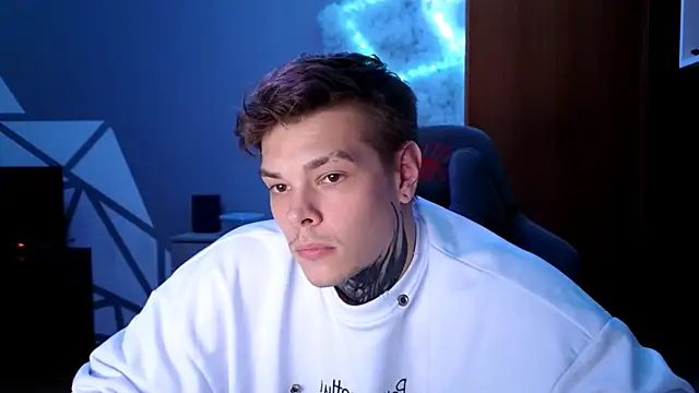 DENIS HERE online show from December 2, 2024, 6:43 pm