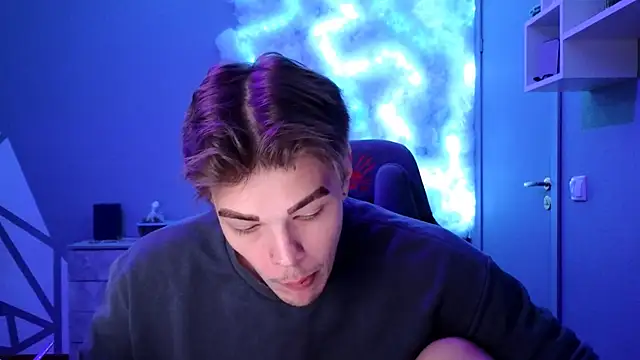 DENIS HERE online show from December 5, 2024, 3:28 pm