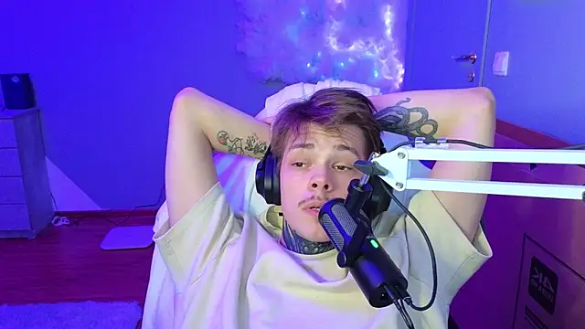 DENIS HERE online show from January 7, 2025, 2:20 am