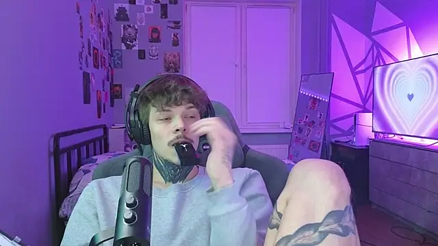 DENIS HERE online show from February 10, 2025, 11:45 pm