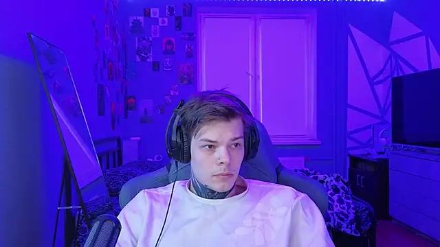 DENIS HERE online show from March 11, 2025, 3:23 pm