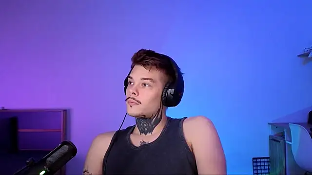 DENIS HERE online show from November 22, 2025, 4:17 pm