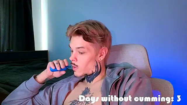 DENIS HERE online show from April 22, 2026, 11:01 am