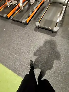 Exhibitionsplit online show from March 2, 2025, 9:43 pm