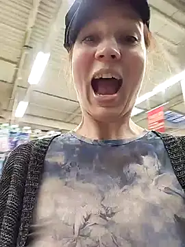 Exhibitionsplit online show from November 26, 2025, 3:57 pm