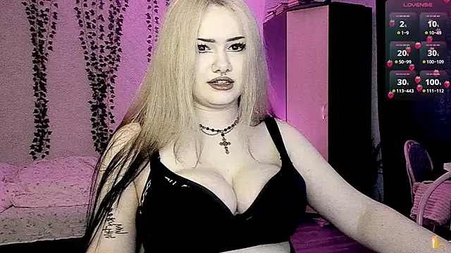 strawberry elfcat online show from June 10, 2026, 3:18 am