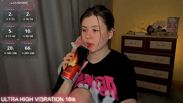 cutie mili online show from March 23, 2026, 1:26 pm