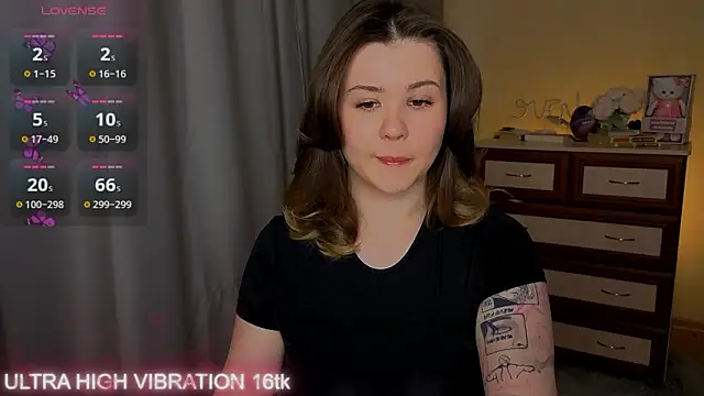 cutie mili online show from March 25, 2026, 11:27 am