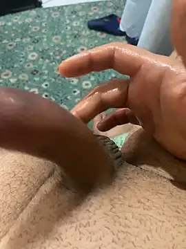 Snapshot of azginnn35 chatting on October 7, 2025, 9:06 am azginnn35 online show from October 7, 2025, 9:06 am