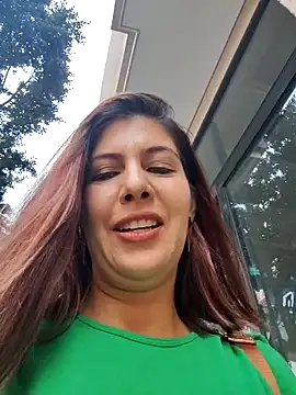 scarlett moore online show from December 18, 2025, 3:18 pm