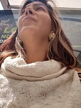 scarlett moore online show from March 2, 2026, 3:19 pm