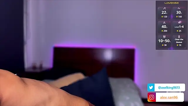 Snapshot of AxelKing1326 chatting on October 13, 2025, 4:29 pm AxelKing1326 online show from October 13, 2025, 4:29 pm