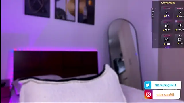 Snapshot of AxelKing1326 chatting on November 12, 2025, 9:36 pm AxelKing1326 online show from November 12, 2025, 9:36 pm