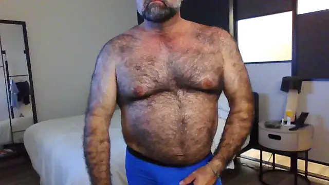 Snapshot of chainjulious chatting on April 28, 2026, 4:45 pm chainjulious online show from April 28, 2026, 4:45 pm