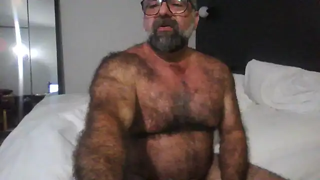 Snapshot of chainjulious chatting on June 5, 2026, 12:39 am chainjulious online show from June 5, 2026, 12:39 am