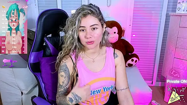 Snapshot of Tawny_cox chatting on December 20, 2024, 7:55 am Tawny cox online show from December 20, 2024, 7:55 am