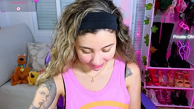 Snapshot of Tawny_cox chatting on January 28, 2025, 12:11 pm Tawny cox online show from January 28, 2025, 12:11 pm