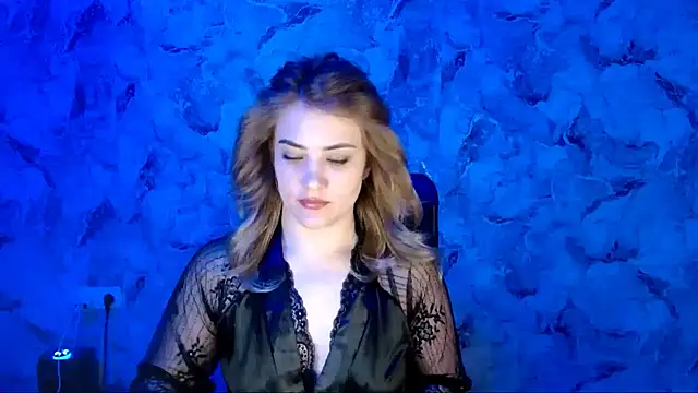 Snapshot of nika_gold1 chatting on April 15, 2026, 12:01 pm nika gold1 online show from April 15, 2026, 12:01 pm