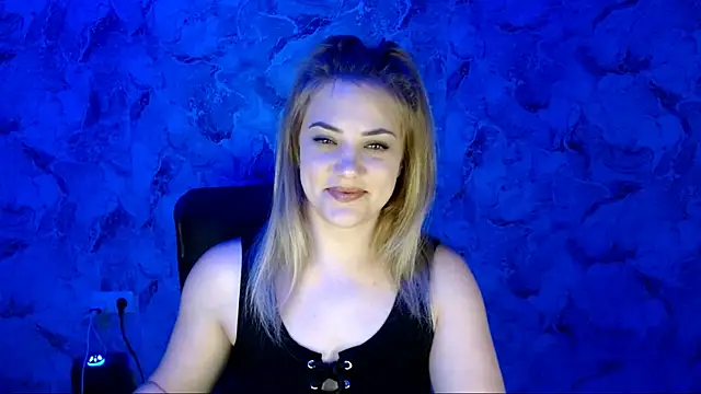 Snapshot of nika_gold1 chatting on May 15, 2026, 1:29 pm nika gold1 online show from May 15, 2026, 1:29 pm