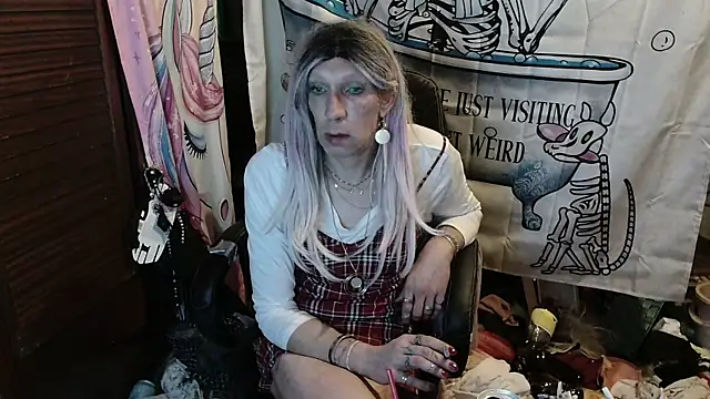 Ombeline1 online show from March 5, 2026, 6:15 pm