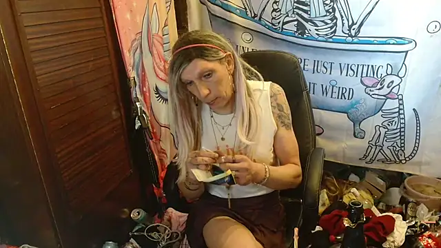 Ombeline1 online show from April 1, 2026, 12:17 pm