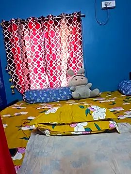 Snapshot of Triha_18 chatting on November 26, 2025, 6:14 am Triha 18 online show from November 26, 2025, 6:14 am