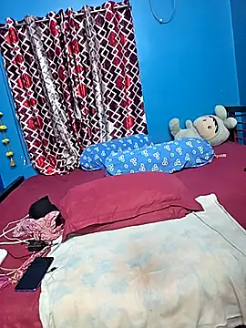 Snapshot of Triha_18 chatting on February 8, 2026, 1:47 pm Triha 18 online show from February 8, 2026, 1:47 pm