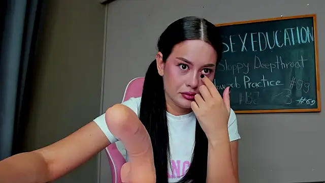 Snapshot of AmedeeaBanks chatting on January 27, 2025, 8:49 pm AmedeeaBanks online show from January 27, 2025, 8:49 pm