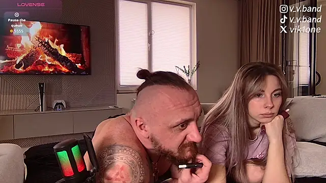 niki7377 online show from February 25, 2026, 5:39 am