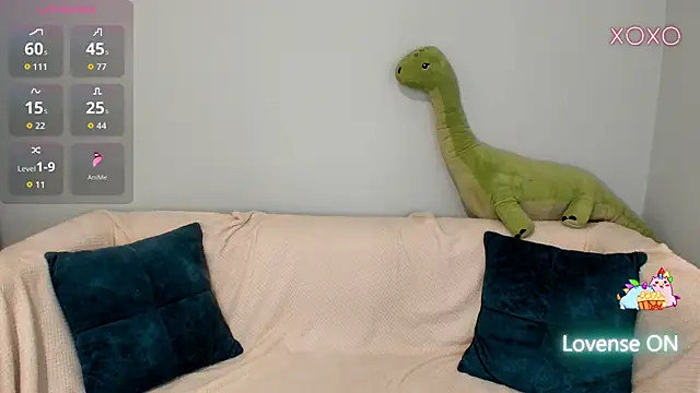 MilliStrii online show from April 16, 2026, 1:28 am