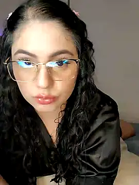 Lia Hurley online show from January 27, 2025, 7:35 pm