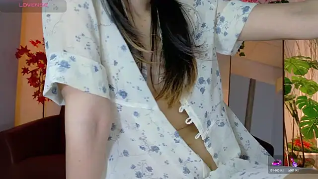 Snapshot of Kirei_kirei chatting on January 2, 2025, 10:48 am Kirei kirei online show from January 2, 2025, 10:48 am