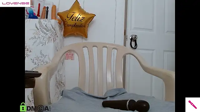 Snapshot of Hot_Candy_ chatting on March 11, 2025, 4:29 pm Hot Candy online show from March 11, 2025, 4:29 pm