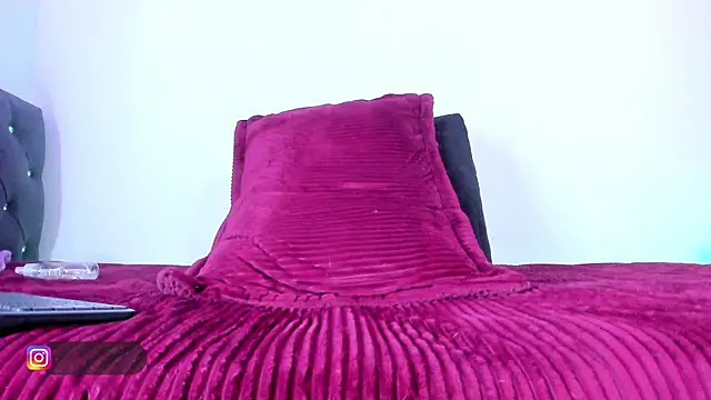 mariana preciado online show from February 7, 2025, 6:02 pm