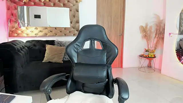 AmelyaMann online show from July 26, 2026, 12:56 pm