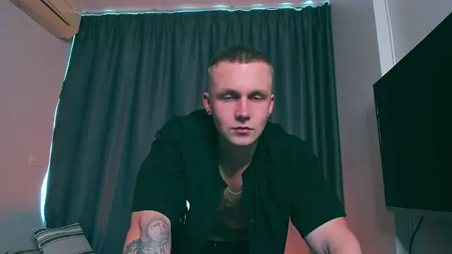 Samuel Andrew online show from February 4, 2025, 5:42 am