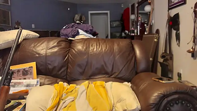 Snapshot of PincheDave4u chatting on December 25, 2024, 7:24 pm PincheDave4u online show from December 25, 2024, 7:24 pm