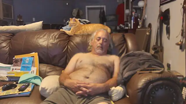 Snapshot of PincheDave4u chatting on January 5, 2025, 2:30 pm PincheDave4u online show from January 5, 2025, 2:30 pm