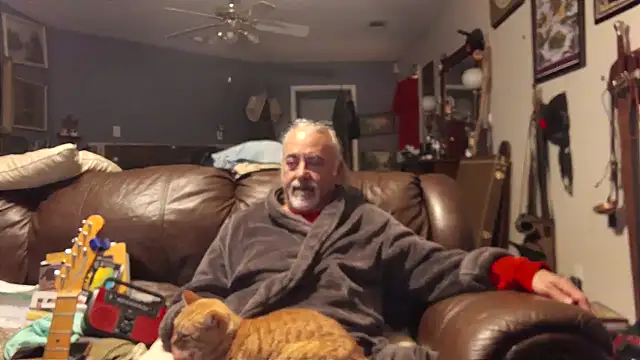 Snapshot of PincheDave4u chatting on January 11, 2025, 2:30 am PincheDave4u online show from January 11, 2025, 2:30 am