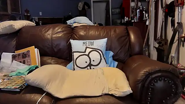 Snapshot of PincheDave4u chatting on February 4, 2025, 9:20 pm PincheDave4u online show from February 4, 2025, 9:20 pm