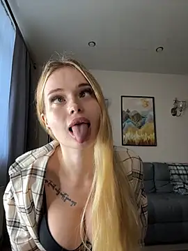 Vladamais online show from October 6, 2025, 1:41 pm