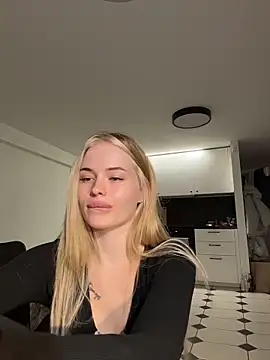 Vladamais online show from April 18, 2026, 7:58 pm