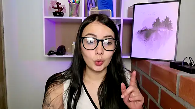 Snapshot of lalawhitte chatting on May 12, 2026, 12:02 pm lalawhitte online show from May 12, 2026, 12:02 pm