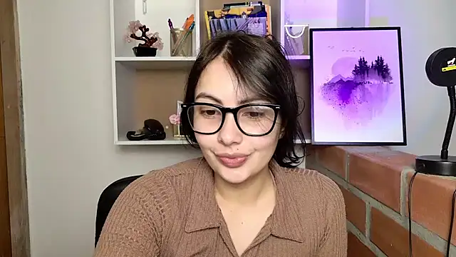 Snapshot of lalawhitte chatting on May 20, 2026, 10:21 am lalawhitte online show from May 20, 2026, 10:21 am