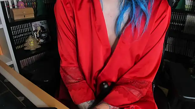 Snapshot of _Satsuki_ chatting on December 11, 2024, 11:54 pm Satsuki online show from December 11, 2024, 11:54 pm