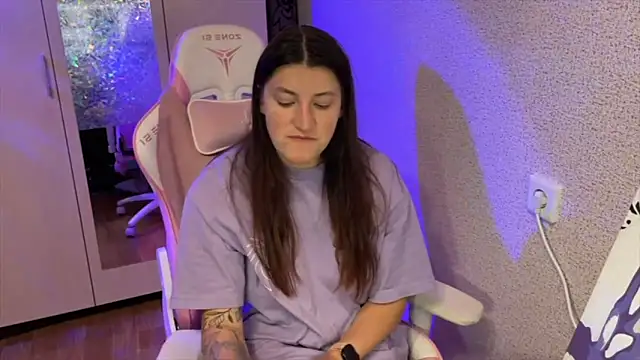 Katrin  kiss online show from April 5, 2026, 10:40 pm