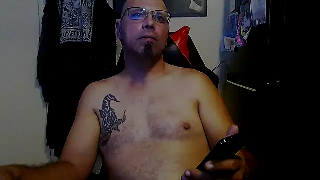 KrazyLegz online show from September 20, 2025, 5:25 pm