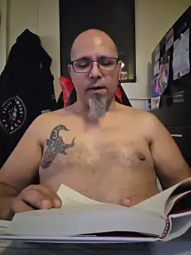 Snapshot of KrazyLegz chatting on February 15, 2026, 6:04 pm KrazyLegz online show from February 15, 2026, 6:04 pm