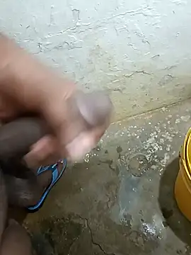 NaiveAlly5 online show from October 9, 2025, 5:33 pm