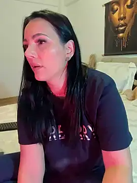 ReiyaRey online show from April 13, 2026, 3:39 pm